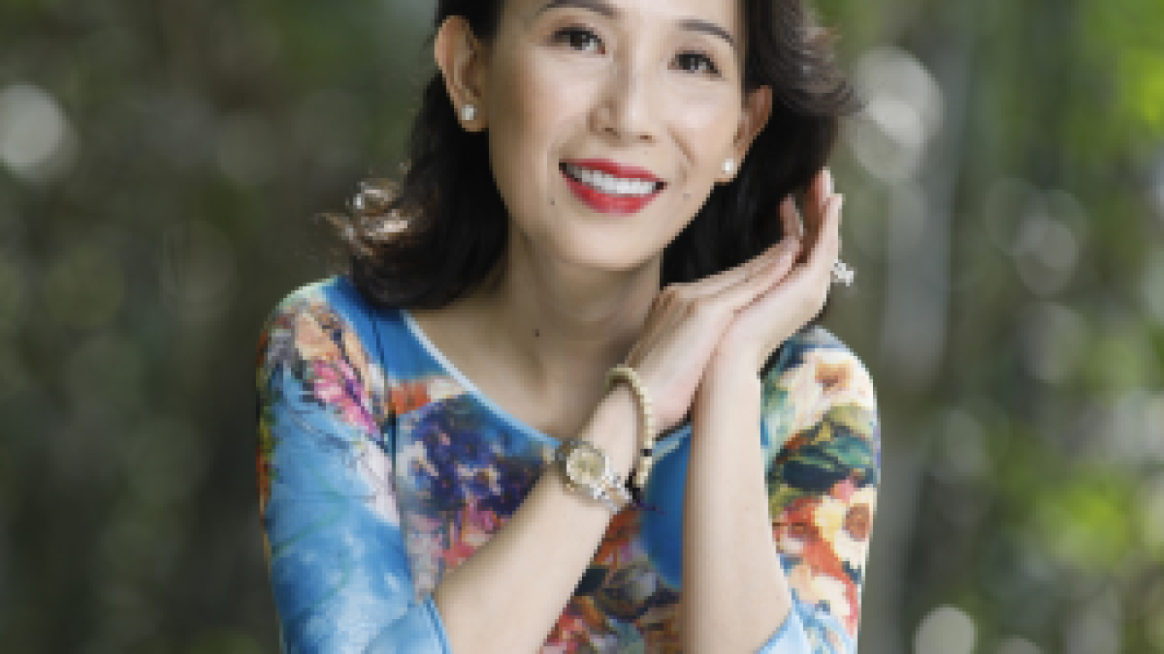 Nguyễn Huỳnh Thu Trúc – Khi Một Người Phụ Nữ Hiểu Rằng Mình Không Cần Phải Ồn Ào Để Được Nhìn Thấy