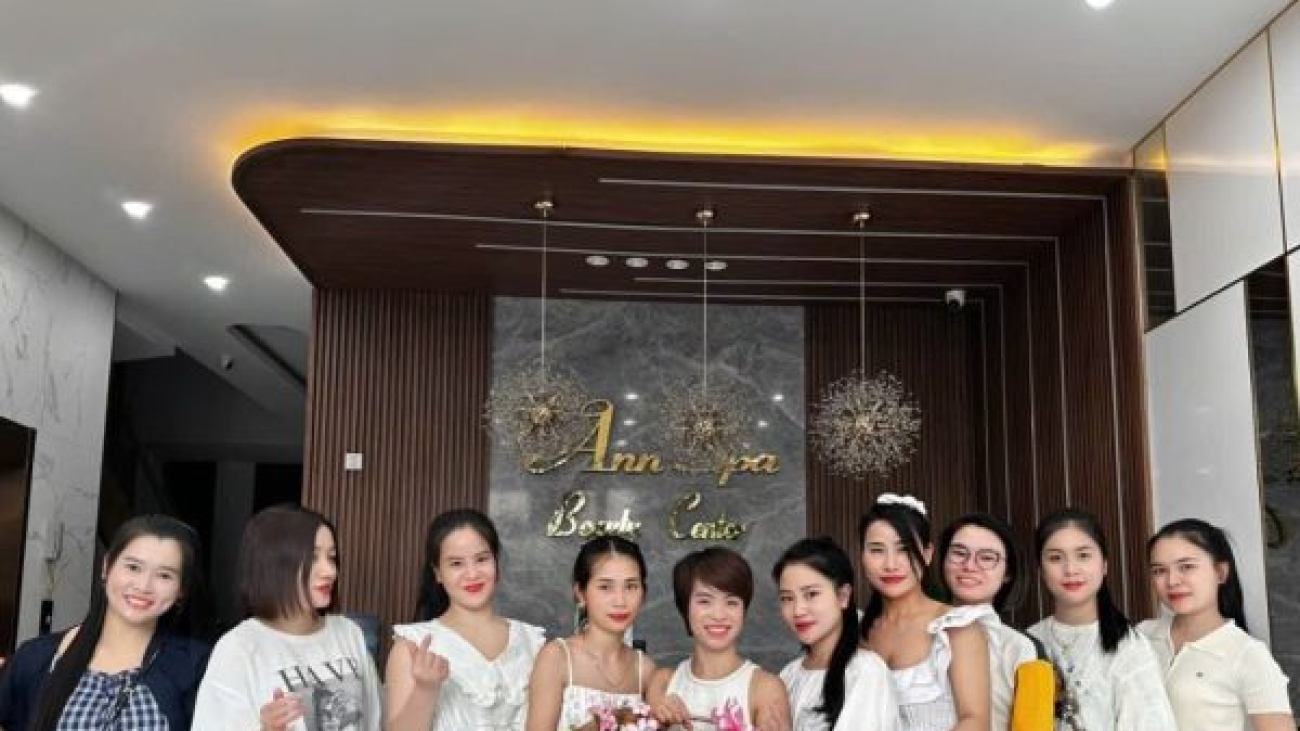 Hoa Hera – Khi Chăm Sóc Da Không Còn Là Cuộc Đua, Mà Là Một Hành Trình Biết Dừng Lại-600x600