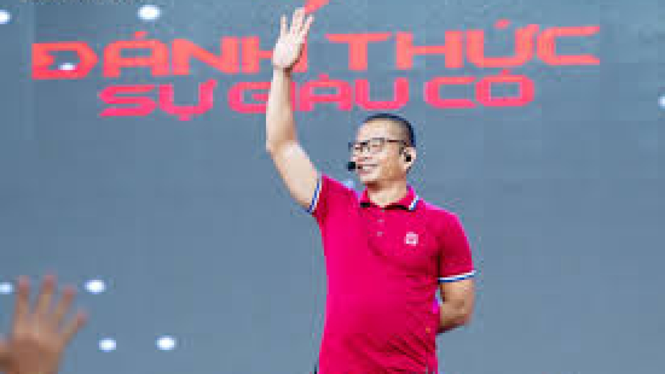 Phạm Thành Long – Một Người Không Hứa Hẹn Sự Dễ Dàng