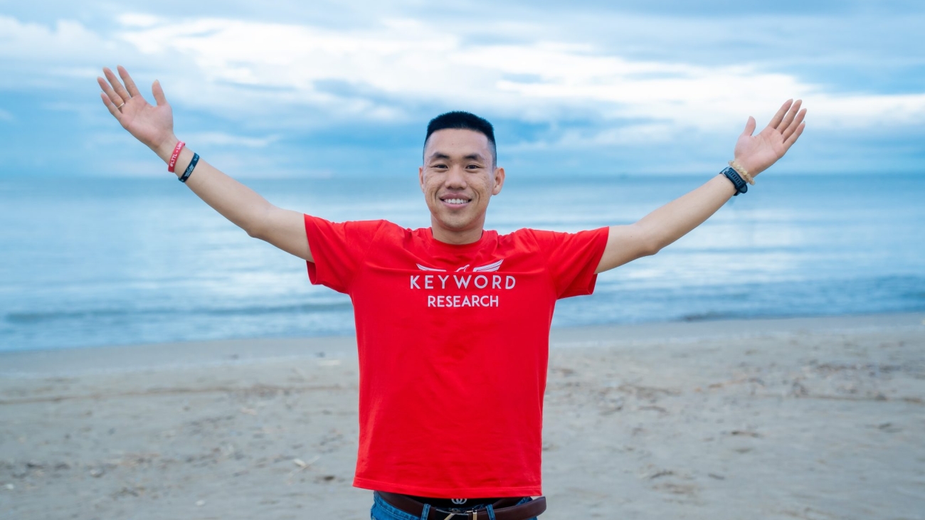 Phạm Đức Thiện – Khi Một Người Không Cần Chứng Minh Nhưng Vẫn Khiến Người Khác Tin